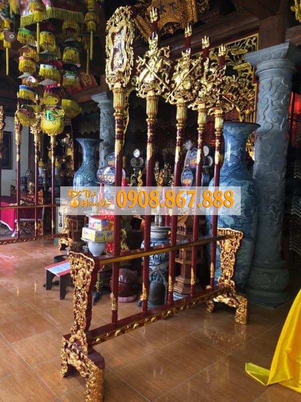 Mẫu Chấp Kích Bát Bửu đẹp Sơn Son Thếp Vàng . 