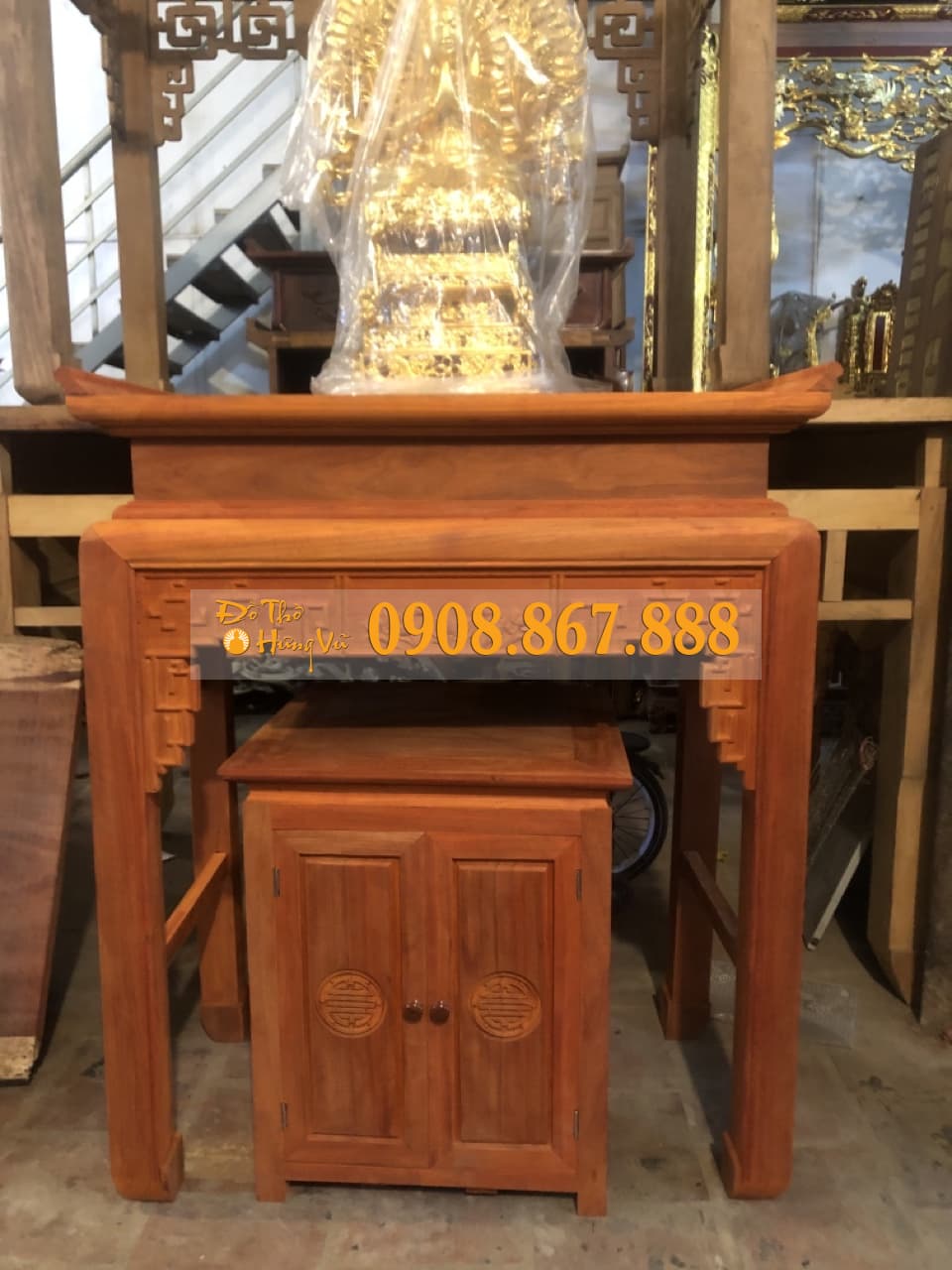 Bàn Thờ Triện Sen gỗ Hương Đỏ 01 Bàn Thờ Triện Sen gỗ Hương Đỏ 01