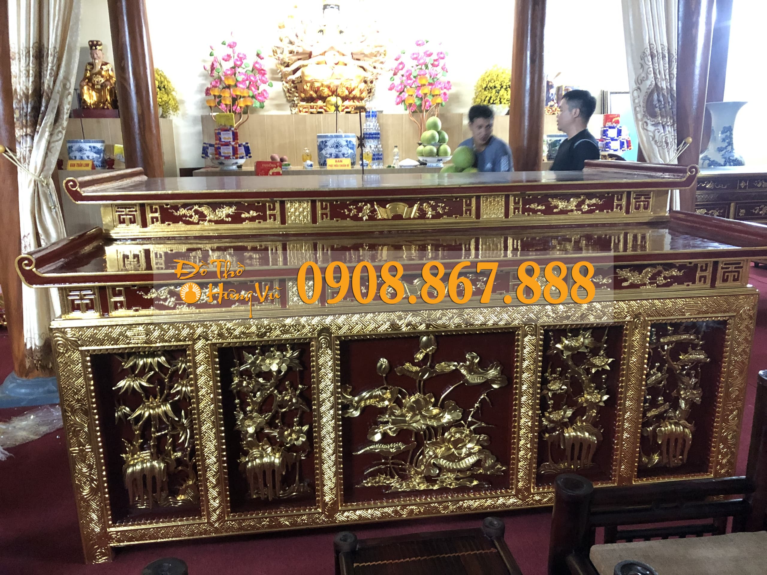 Cách lau dọn bàn thờ cuối năm