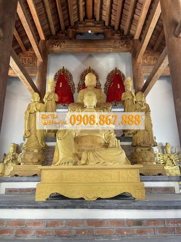 Tượng Phật Di Lặc bằng gỗ mít