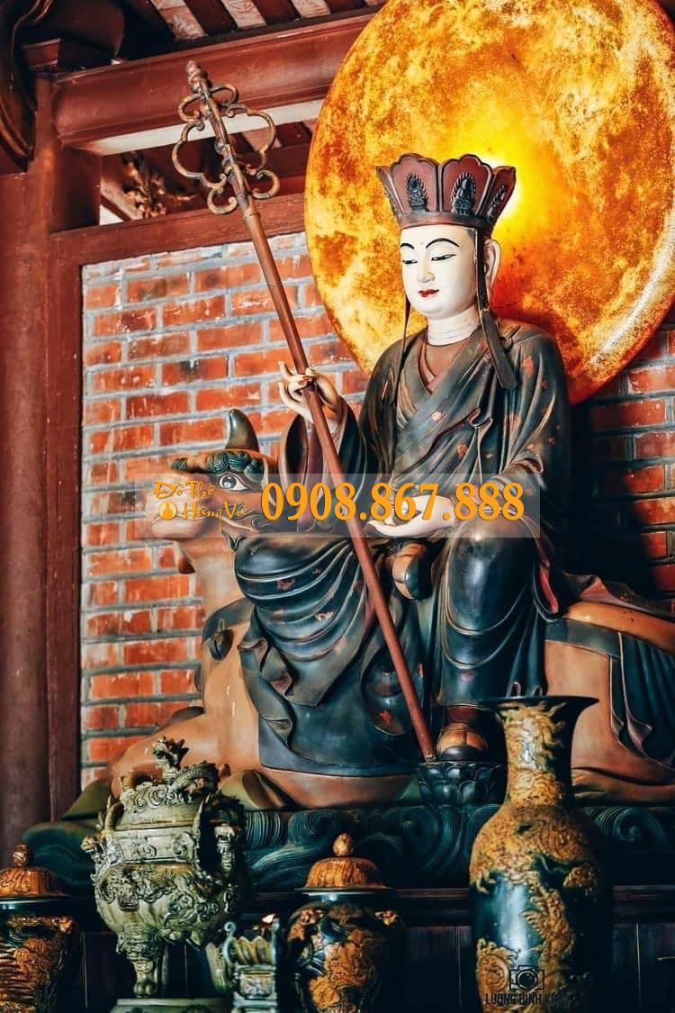 Tượng Địa Tạng Vương Bồ Tát - Gỗ Mít , Sơn Son Thếp Vàng . Tượng Địa Tạng Vương Bồ Tát - Gỗ Mít , Sơn Son Thếp Vàng .